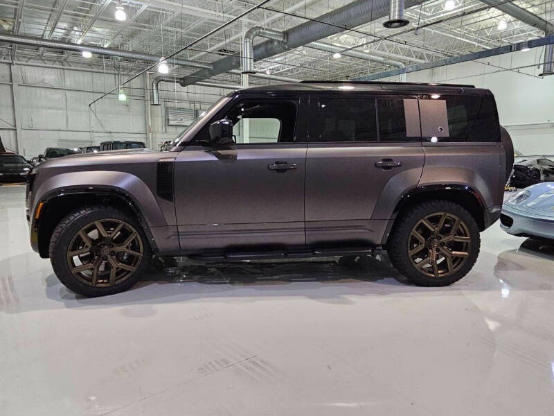 2025 Land Rover Defender 110 P635 OCTA (13)