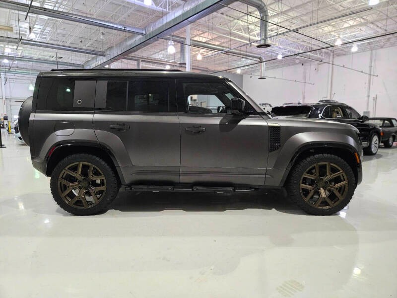 2025 Land Rover Defender 110 P635 OCTA (130)