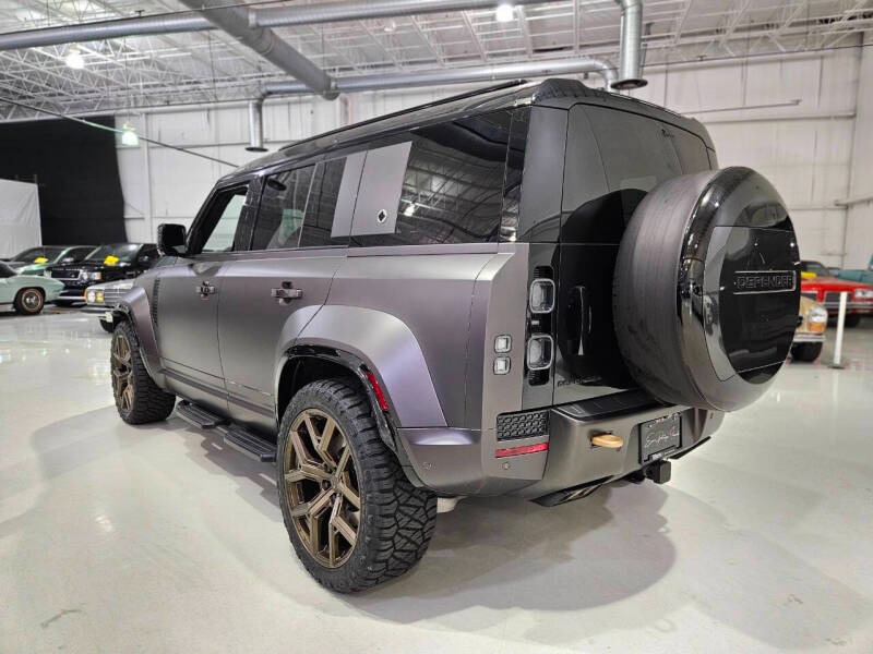 2025 Land Rover Defender 110 P635 OCTA (131)