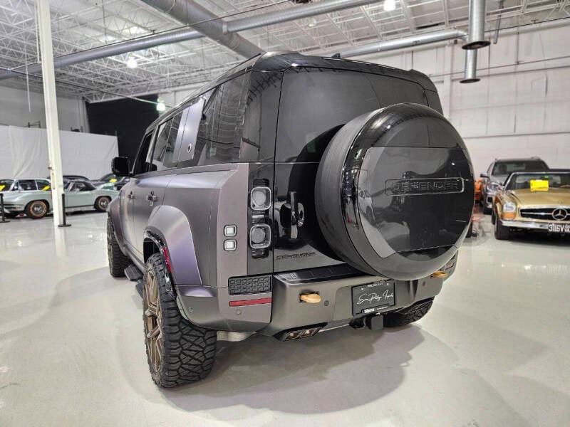 2025 Land Rover Defender 110 P635 OCTA (136)