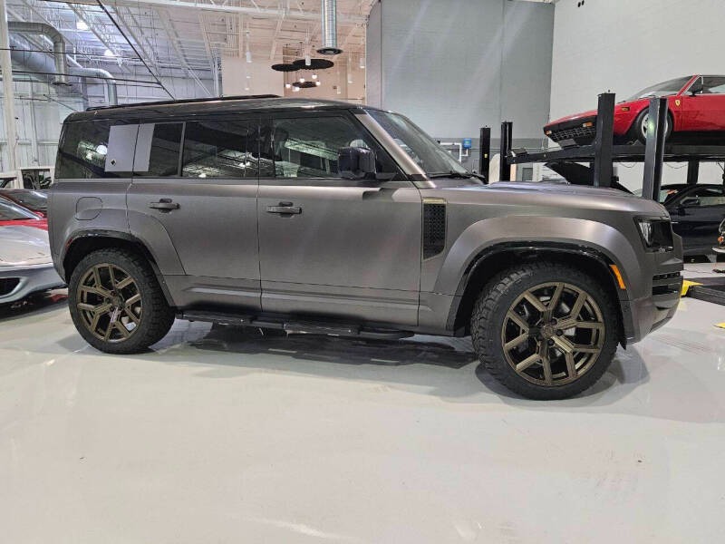 2025 Land Rover Defender 110 P635 OCTA (147)