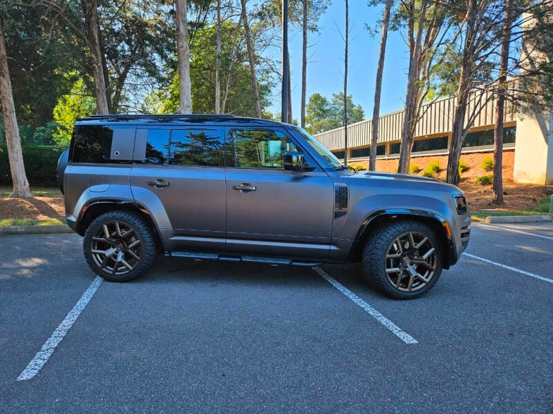 2025 Land Rover Defender 110 P635 OCTA (152)