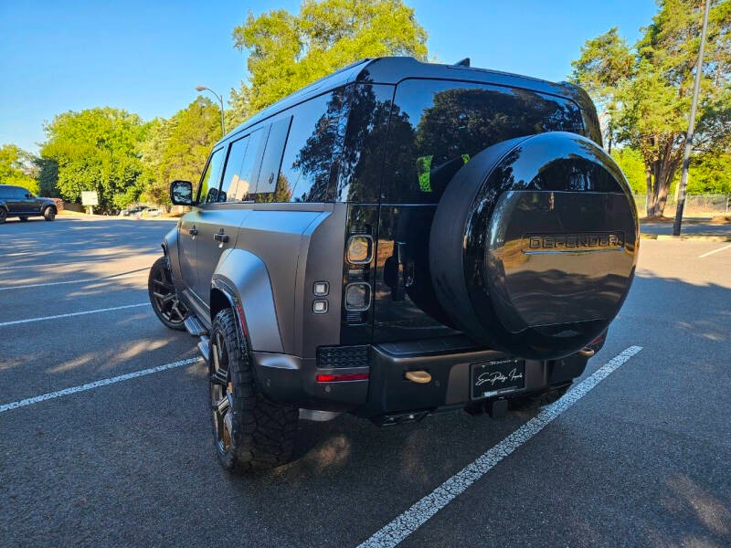 2025 Land Rover Defender 110 P635 OCTA (16)