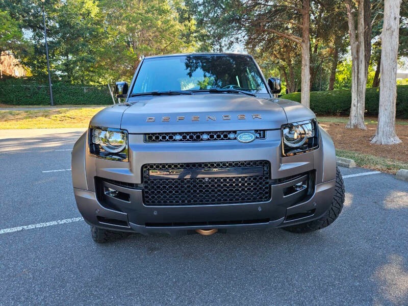 2025 Land Rover Defender 110 P635 OCTA (39)