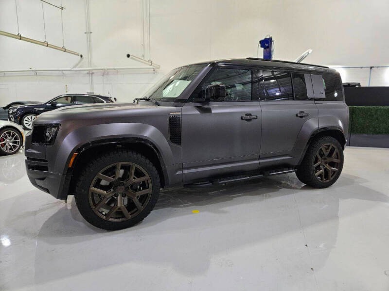 2025 Land Rover Defender 110 P635 OCTA (47)