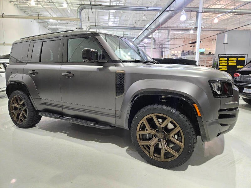 2025 Land Rover Defender 110 P635 OCTA (49)