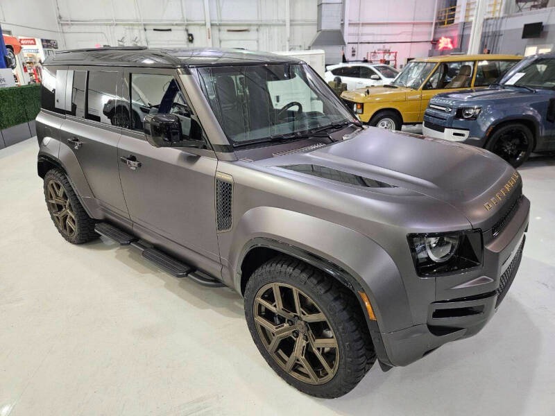 2025 Land Rover Defender 110 P635 OCTA (52)