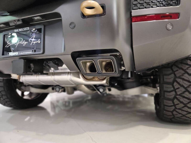 2025 Land Rover Defender 110 P635 OCTA (57)