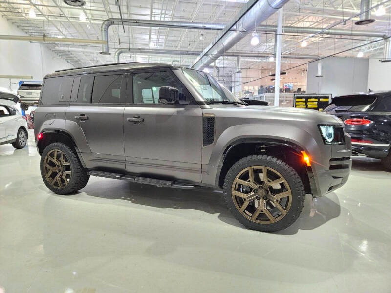 2025 Land Rover Defender 110 P635 OCTA (86)