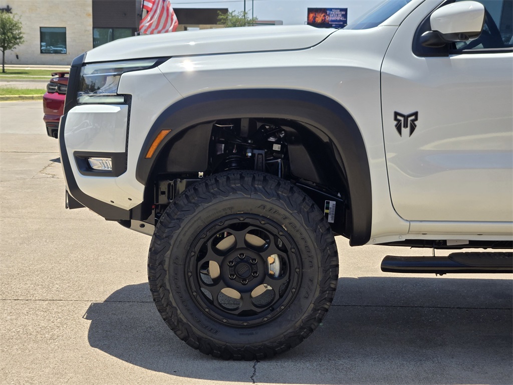 2025-nissan-frontier-for-pro-4x-for-sale-05