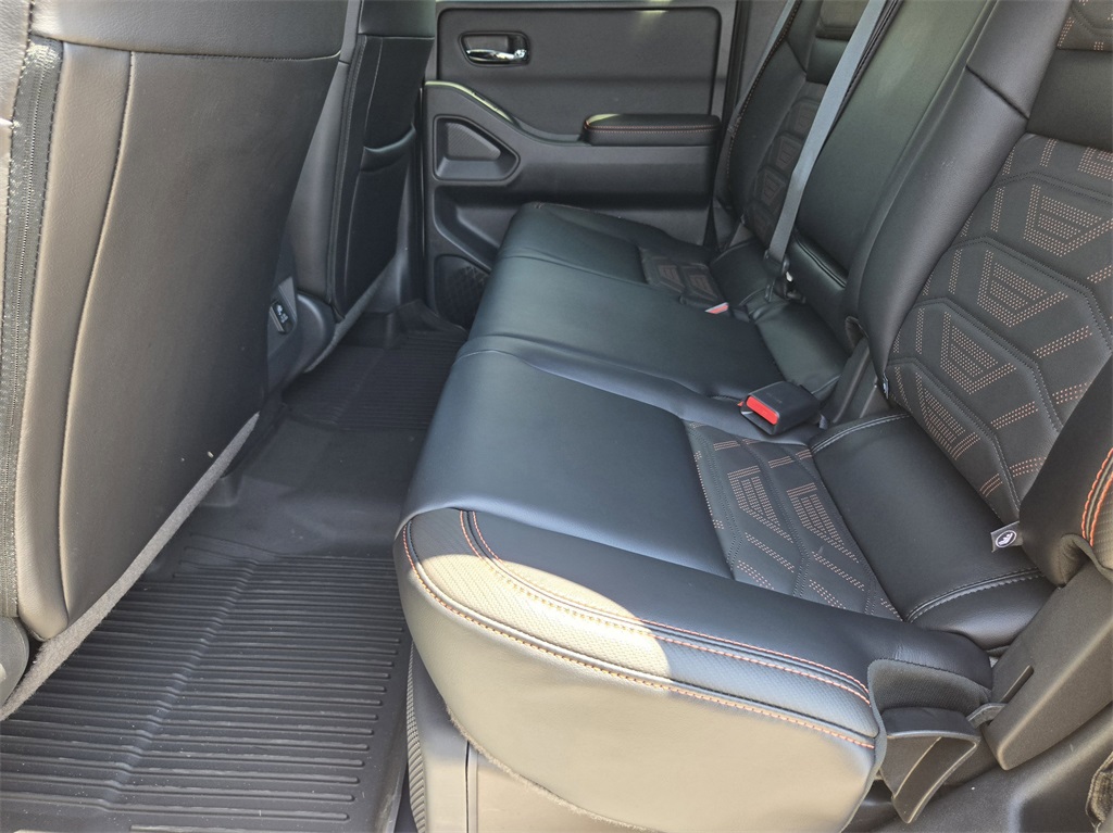 2025-nissan-frontier-for-pro-4x-for-sale-21