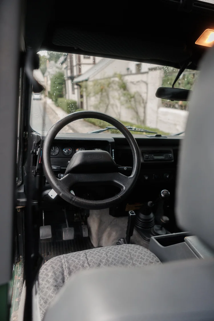 Euro 2000-Land-Rover-Defender-110-for-sale-ohio-08