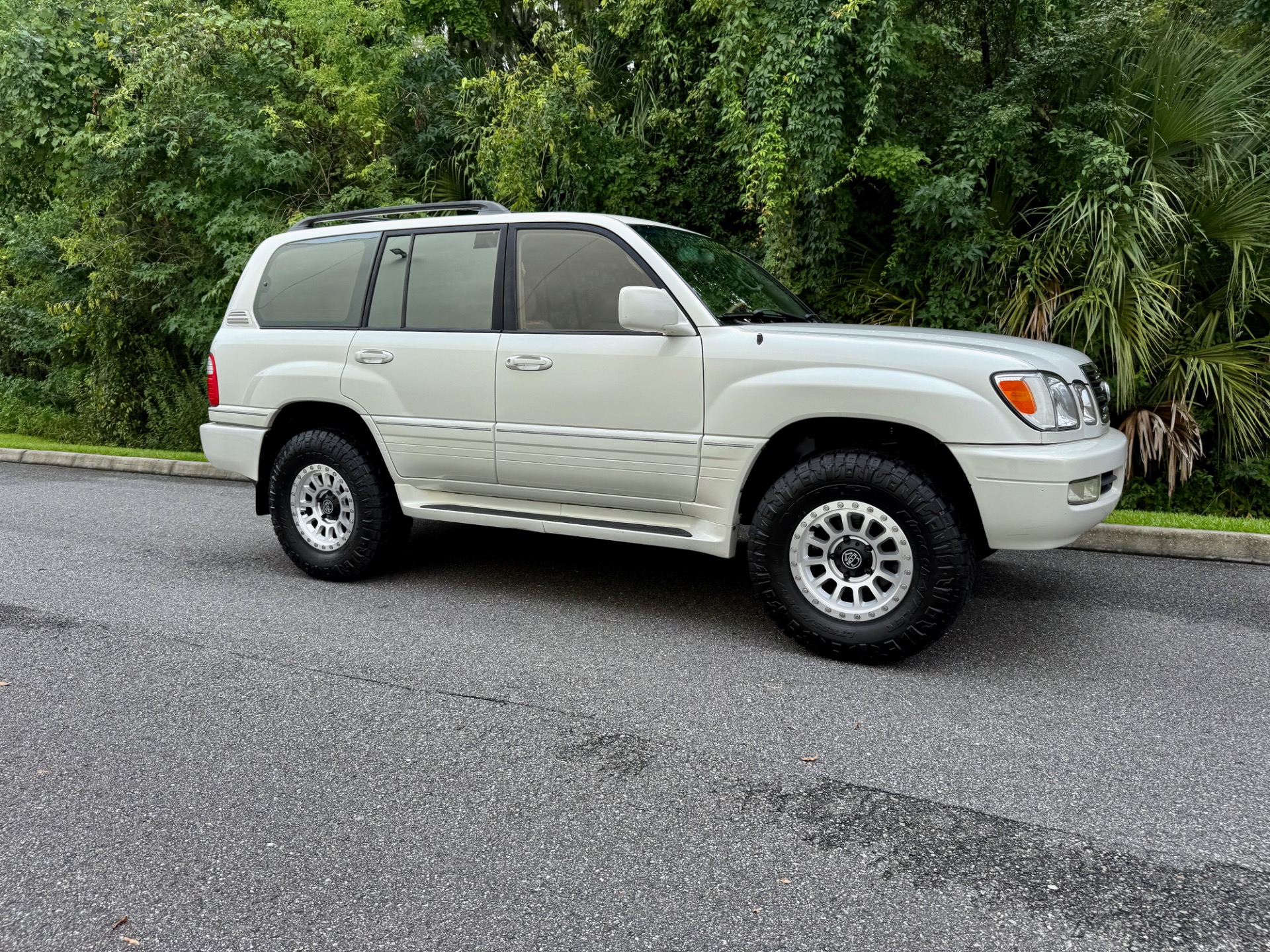 Used-2000-Lexus-LX-470-FRESH-BUILD-CALI-CLEAN-CARFAX-BEAUTIFUL-1754649579