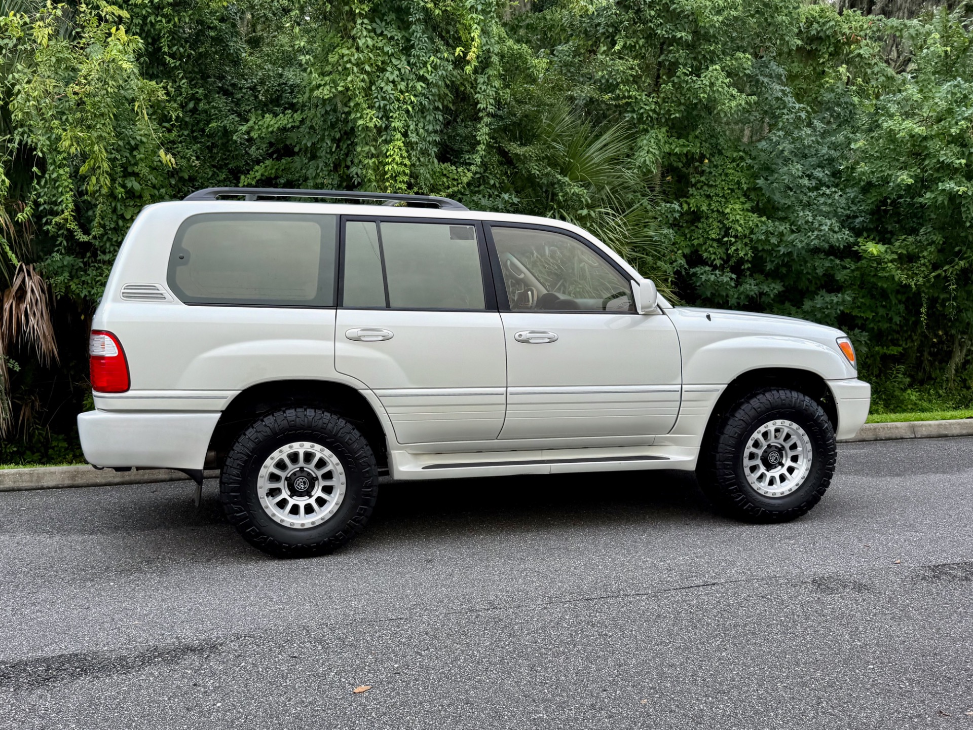 Used-2000-Lexus-LX-470-FRESH-BUILD-CALI-CLEAN-CARFAX-BEAUTIFUL-1754649582