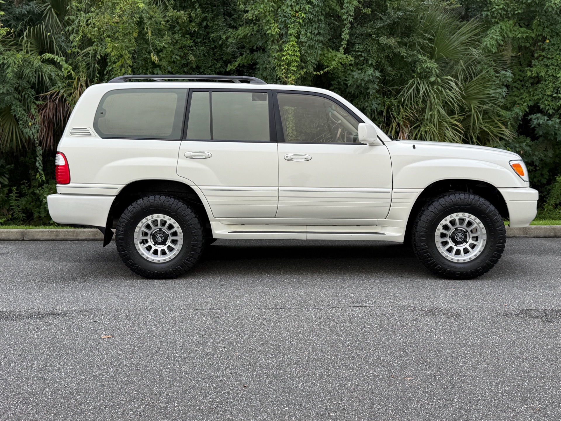 Used-2000-Lexus-LX-470-FRESH-BUILD-CALI-CLEAN-CARFAX-BEAUTIFUL-1754649588