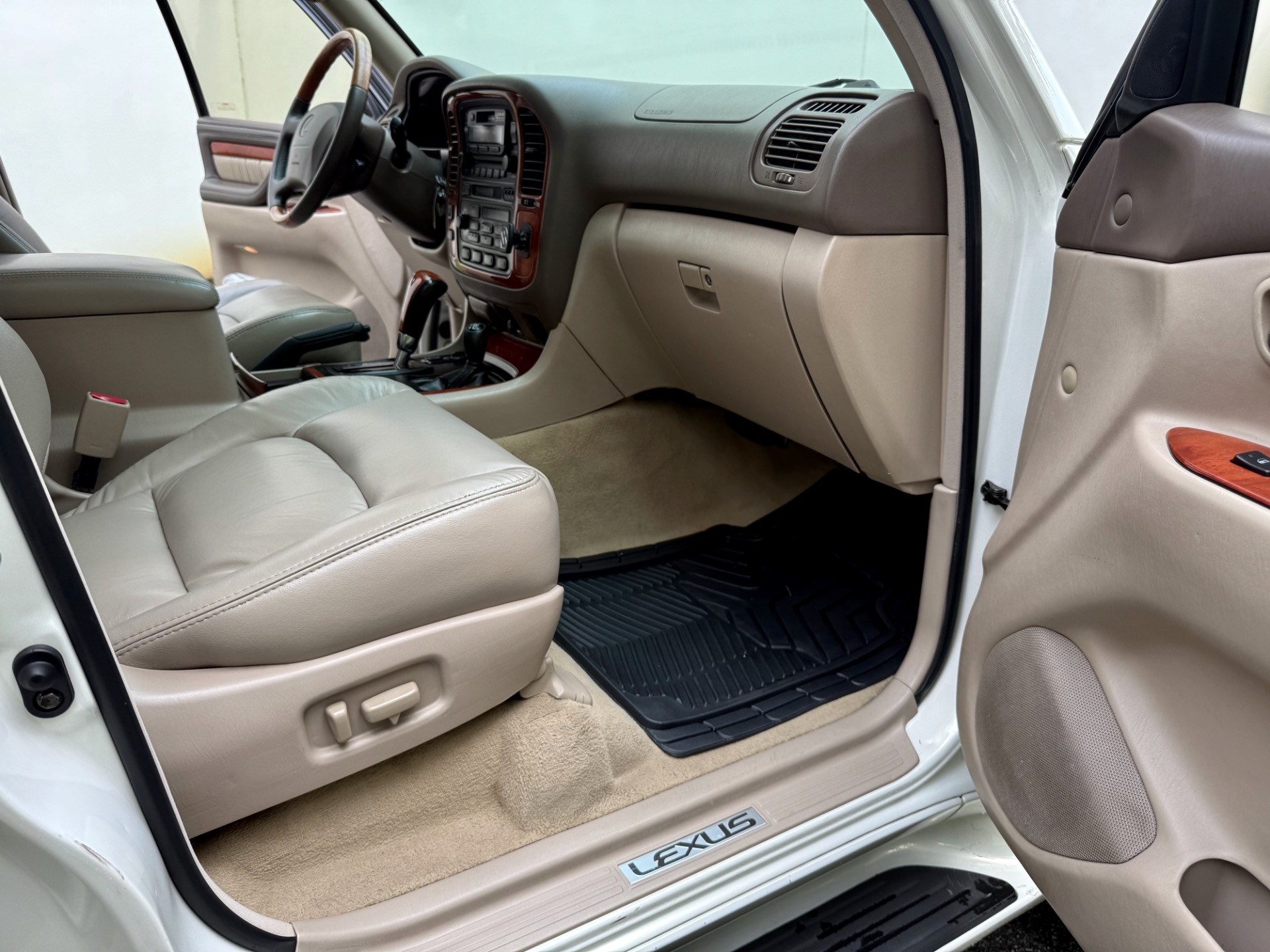 Used-2000-Lexus-LX-470-FRESH-BUILD-CALI-CLEAN-CARFAX-BEAUTIFUL-1754649610