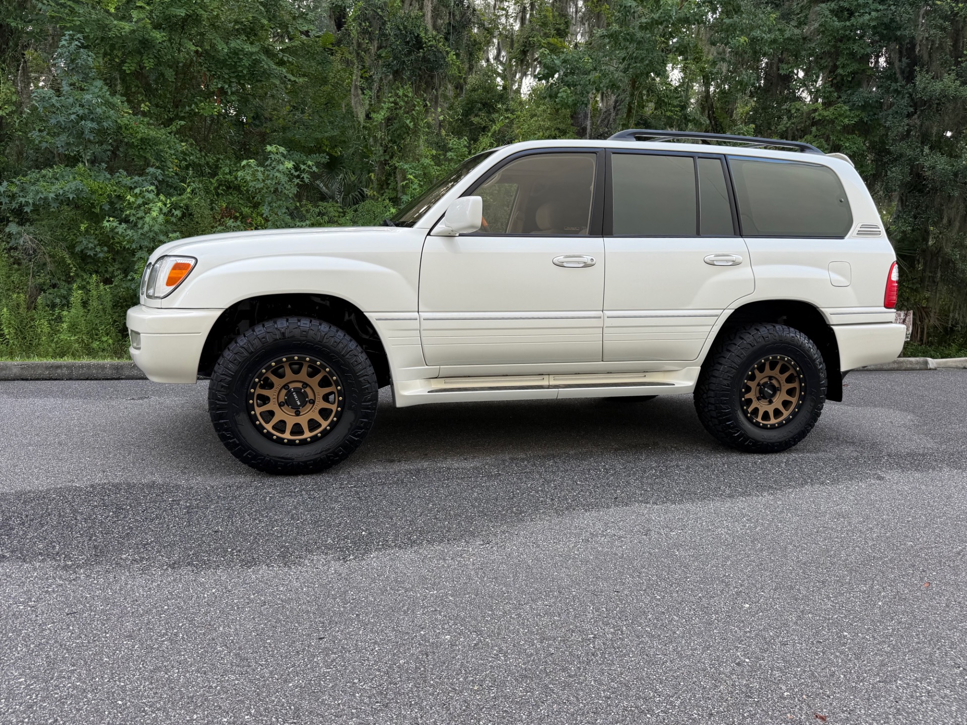 Used-2002-Lexus-LX-470-FRESH-BUILD-CALI-CLEAN-CARFAX-BEAUTIFUL-1754658013