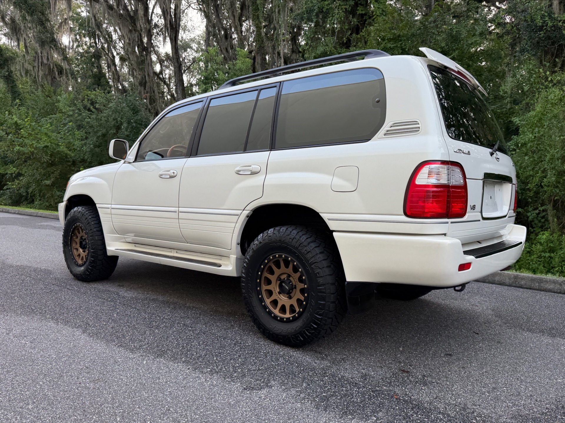 Used-2002-Lexus-LX-470-FRESH-BUILD-CALI-CLEAN-CARFAX-BEAUTIFUL-1754658020