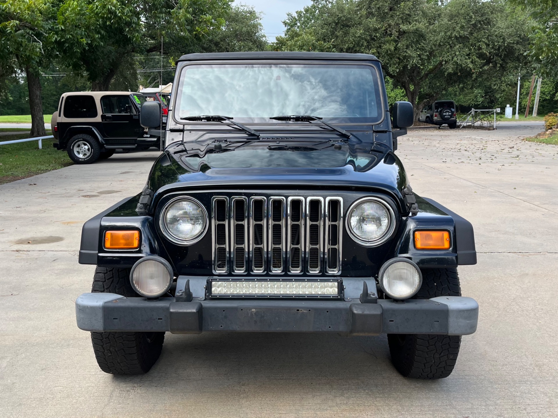 Used-2005-Jeep-Wrangler-Sport (1)