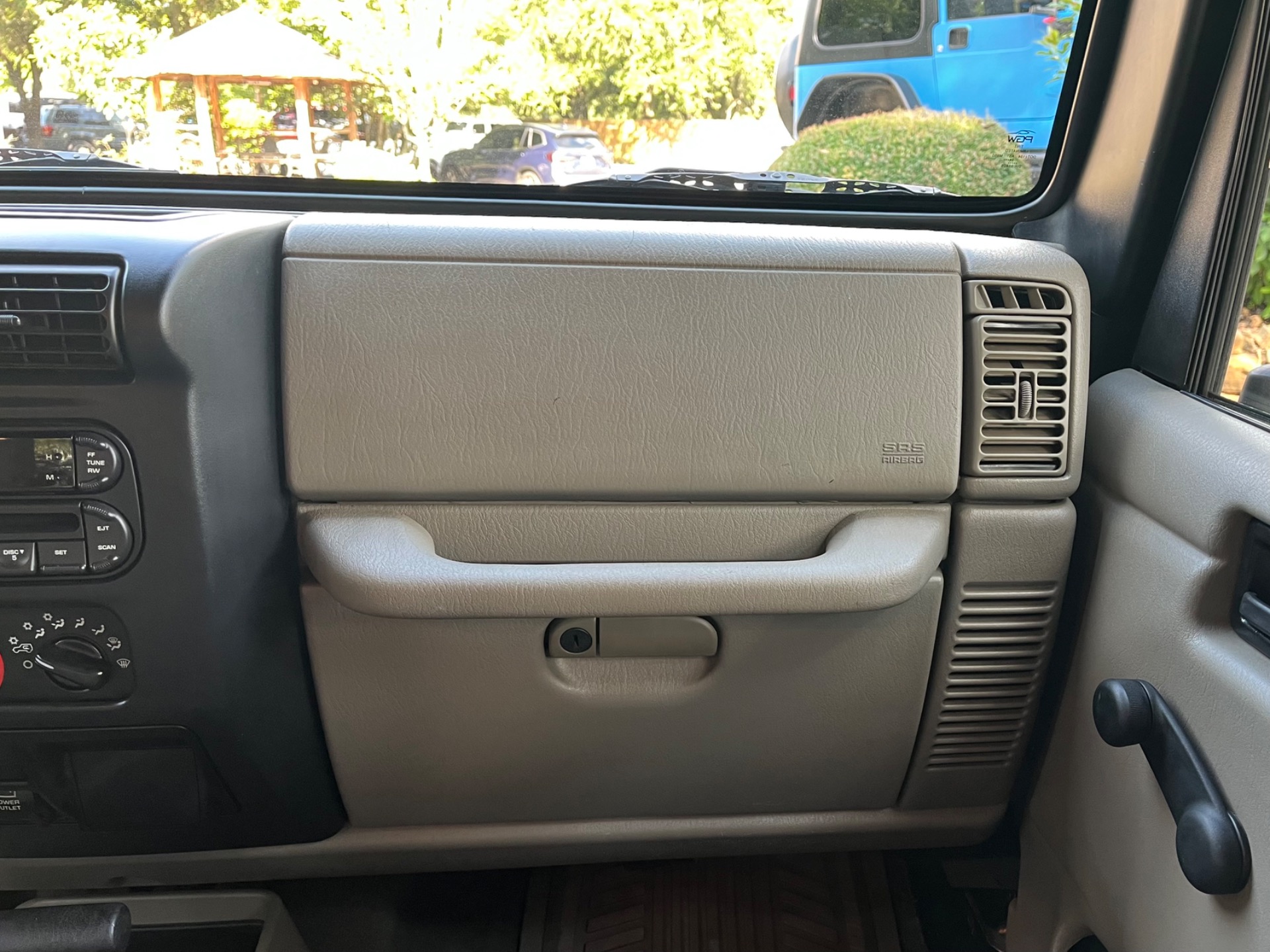 Used-2005-Jeep-Wrangler-Sport (19)