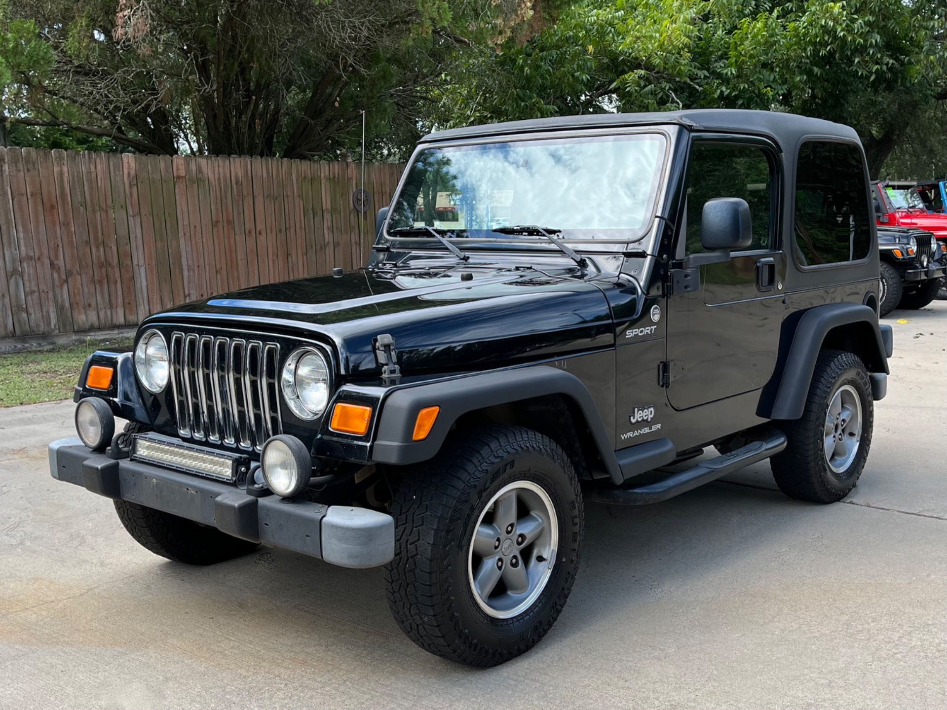 Used-2005-Jeep-Wrangler-Sport (2)