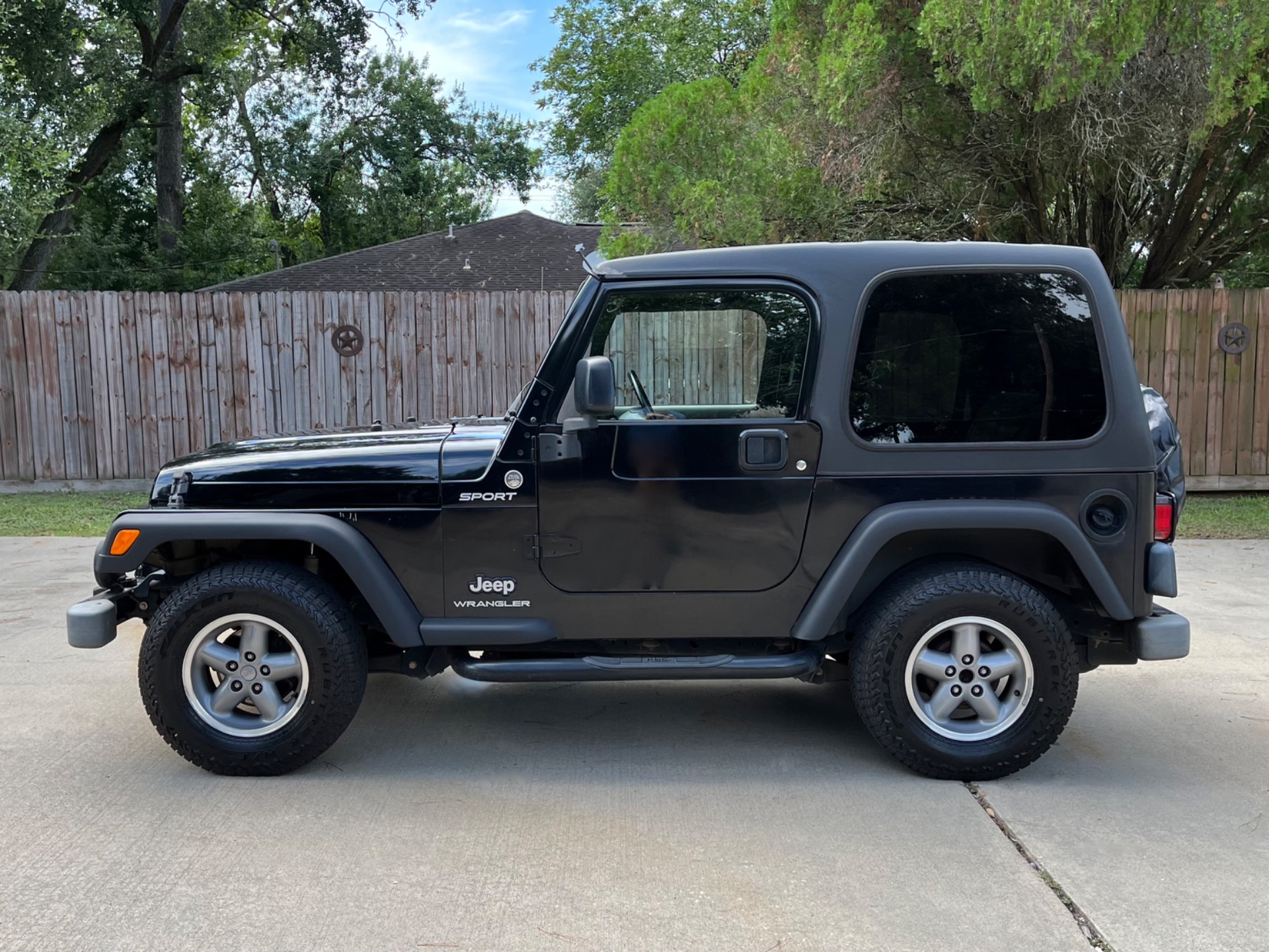 Used-2005-Jeep-Wrangler-Sport (3)