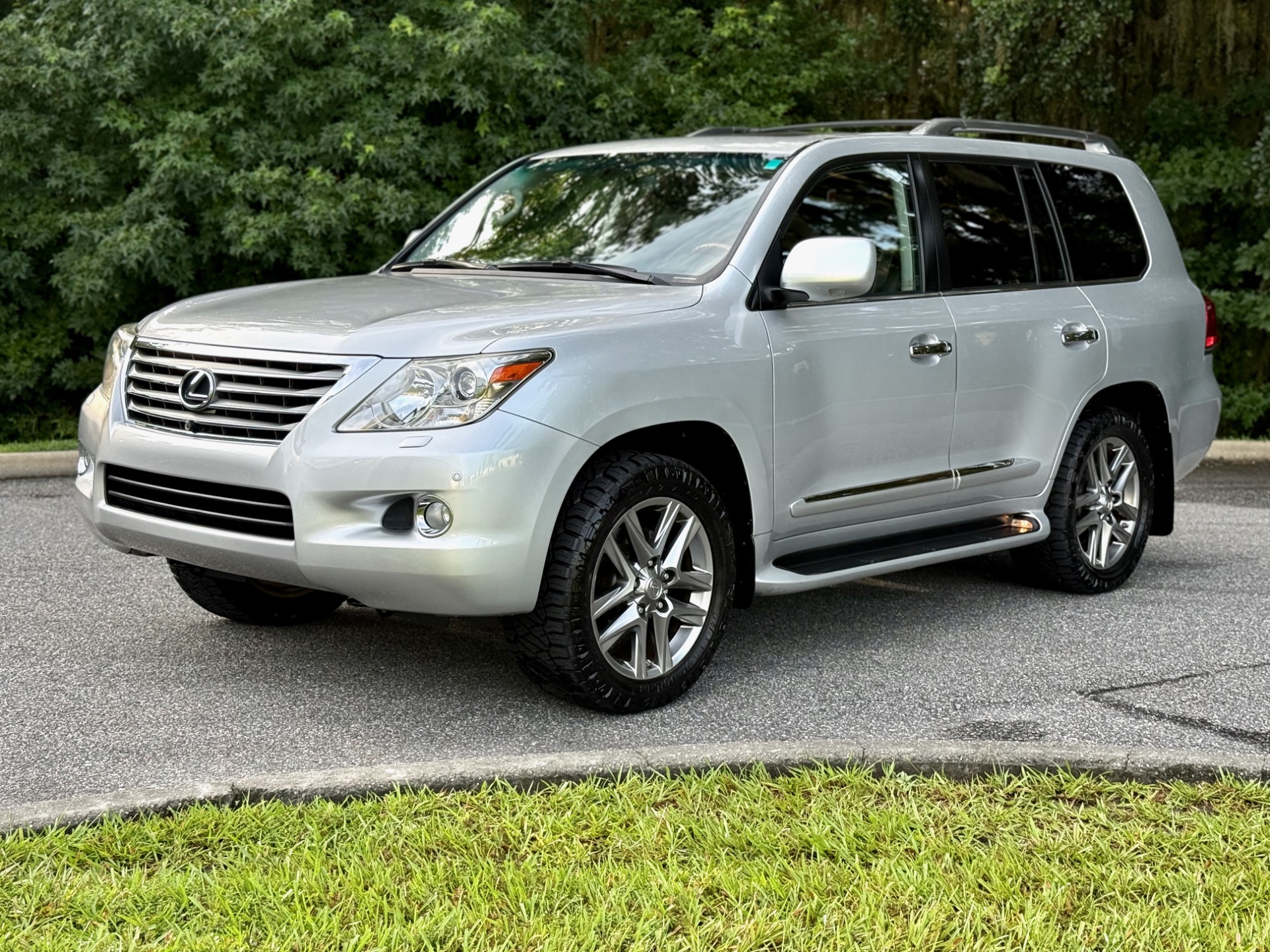 Used-2008-Lexus-LX-570-LOW-MILES-TEXAS-1752449989