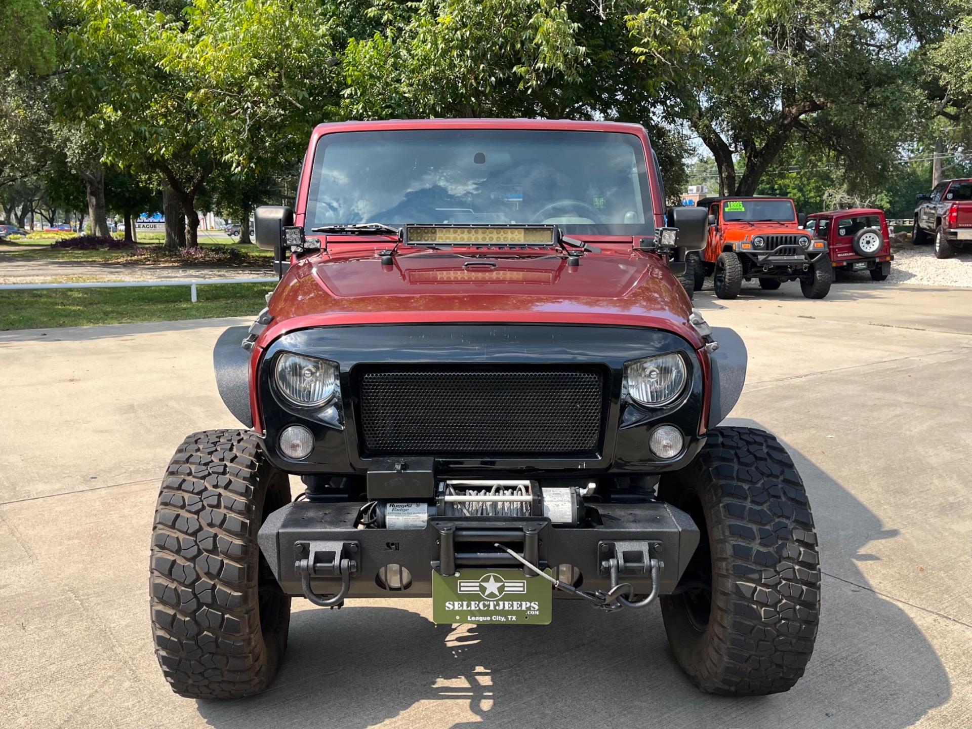 Used-2010-Jeep-Wrangler-Unlimited-Sport (1)
