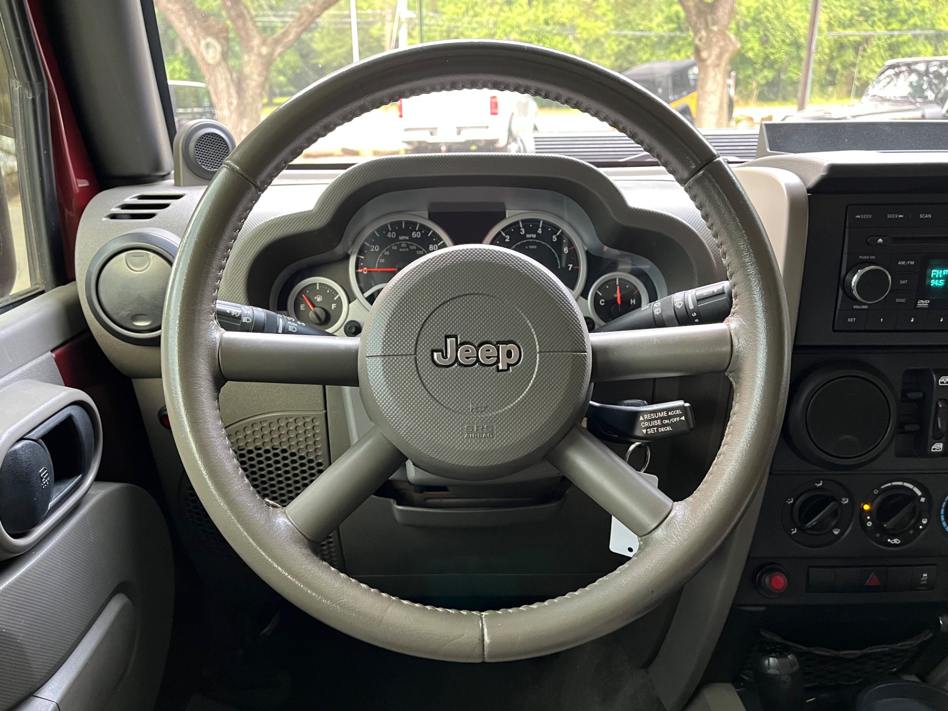 Used-2010-Jeep-Wrangler-Unlimited-Sport (17)