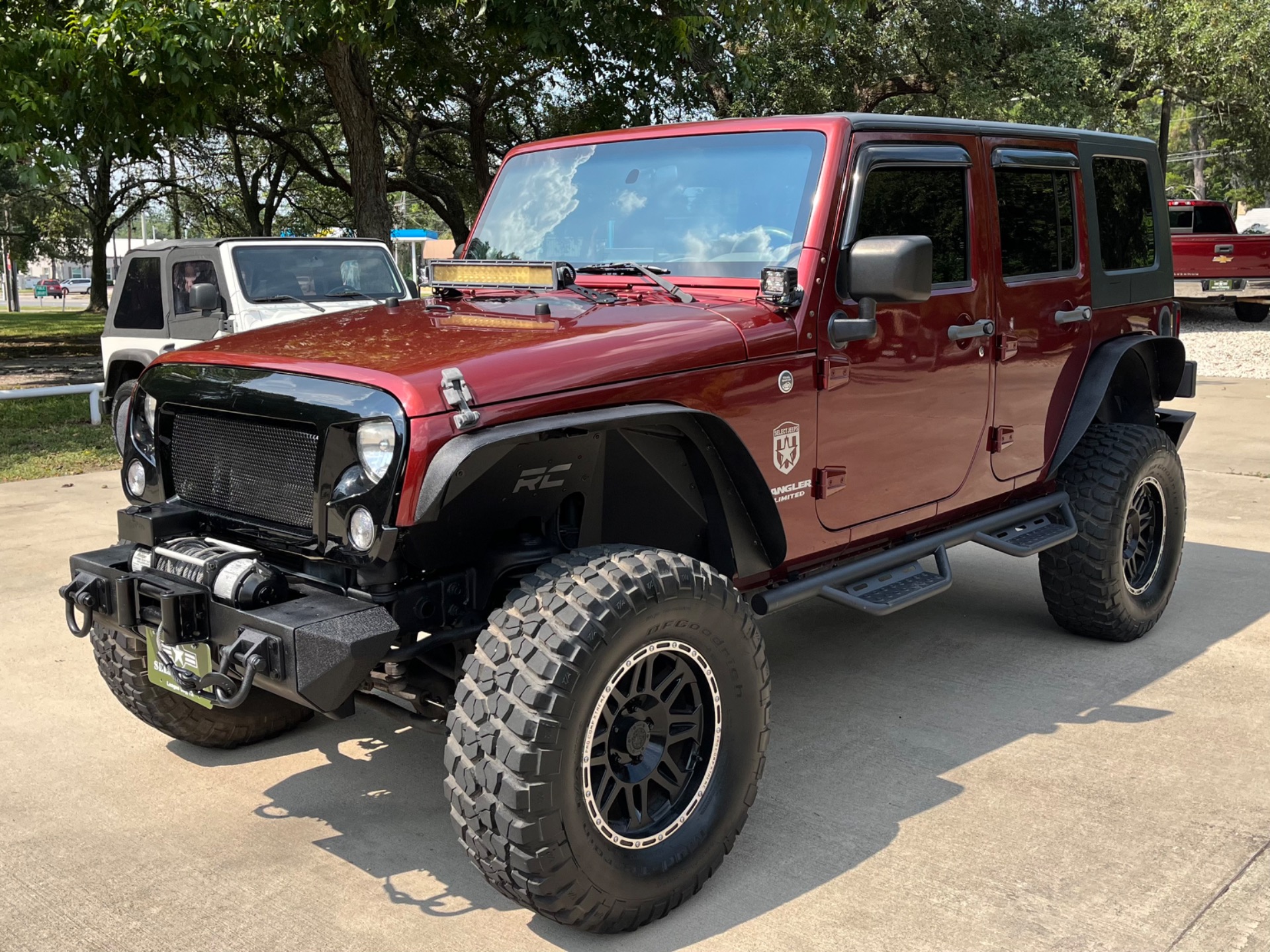 Used-2010-Jeep-Wrangler-Unlimited-Sport (3)