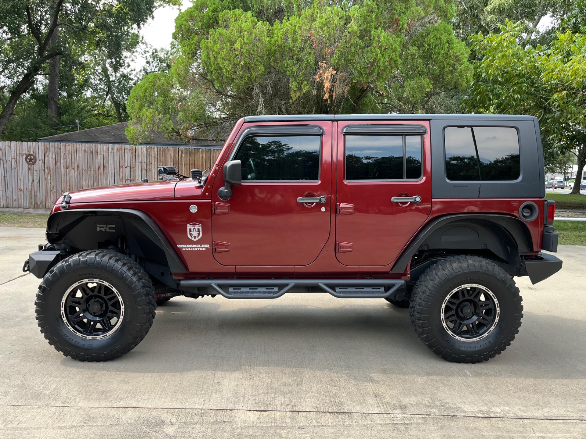 Used-2010-Jeep-Wrangler-Unlimited-Sport (4)