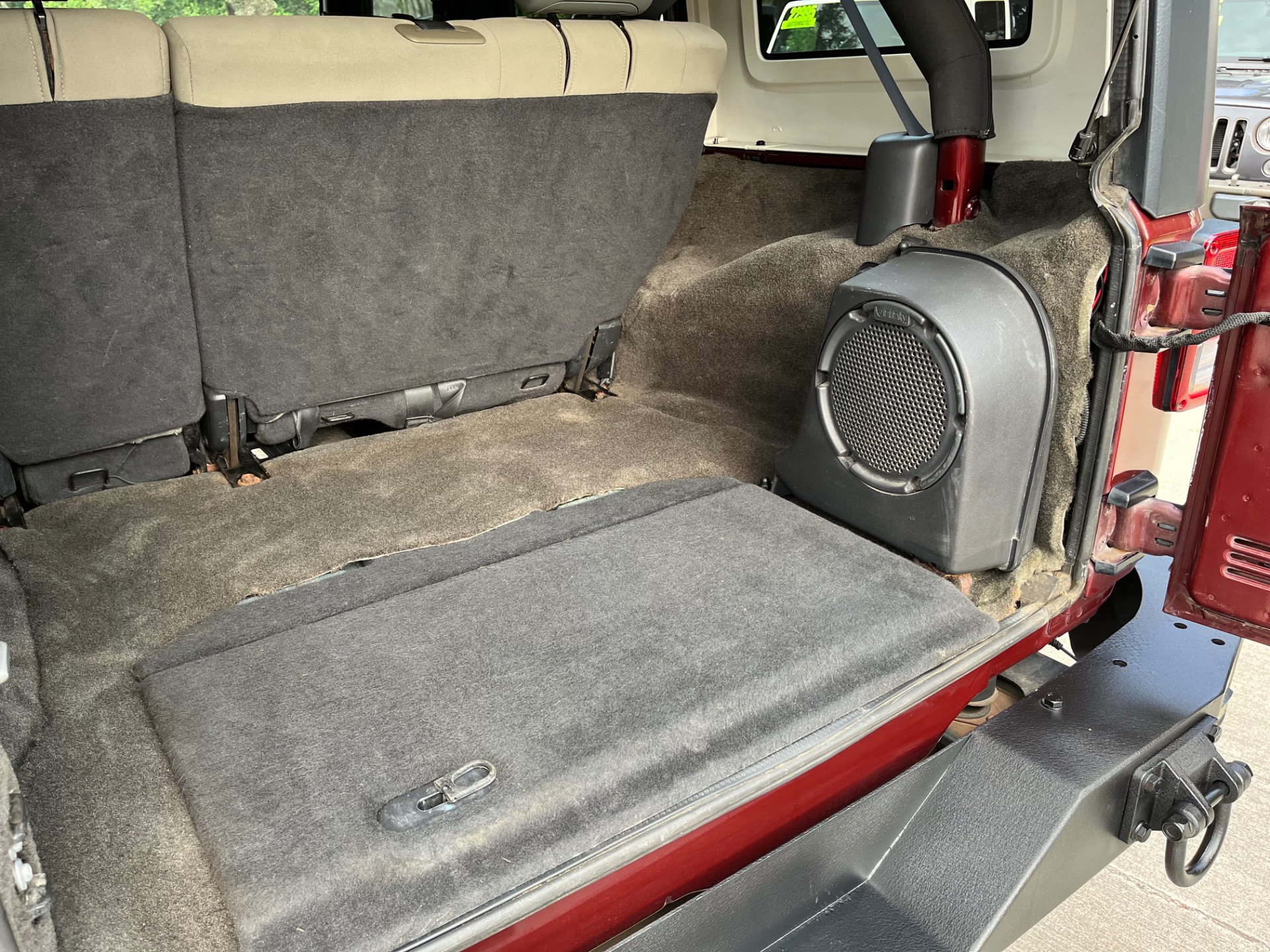 Used-2010-Jeep-Wrangler-Unlimited-Sport (7)