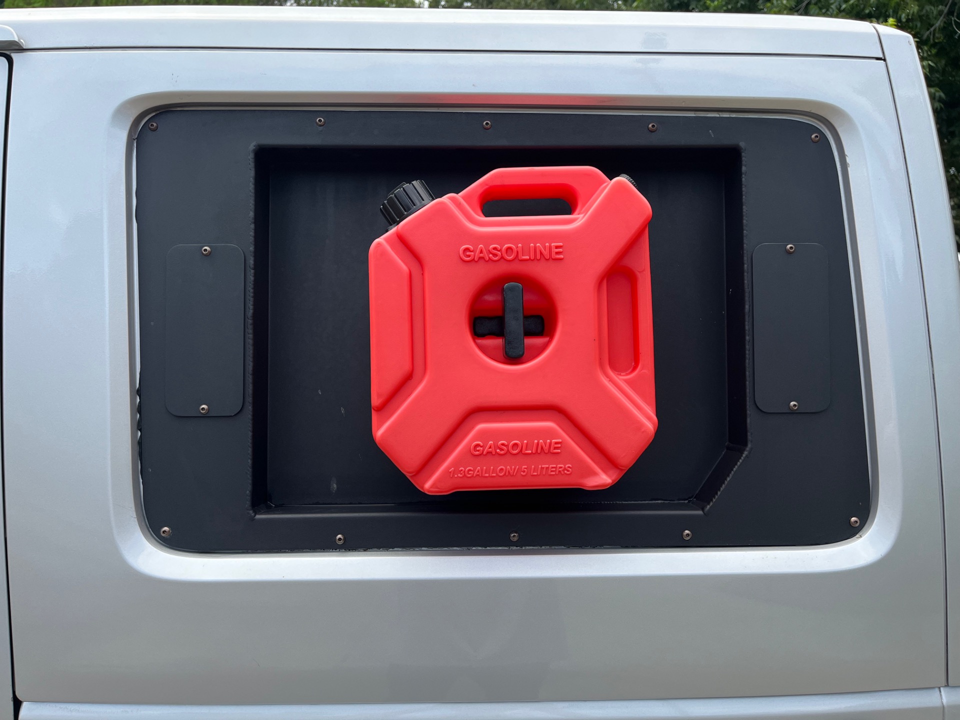 Used-2012-Jeep-Wrangler-Unlimited-Sahara (5)