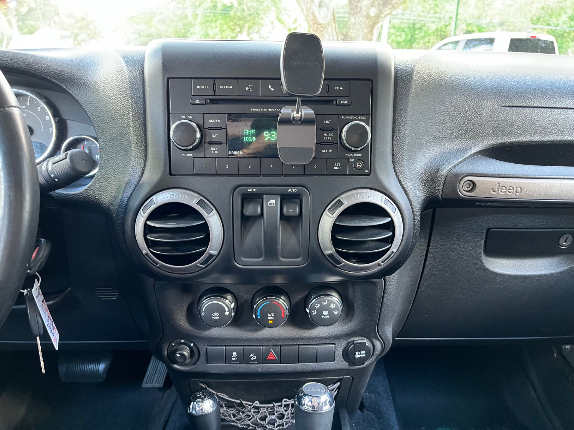 Used-2013-Jeep-Wrangler-Sport (20)