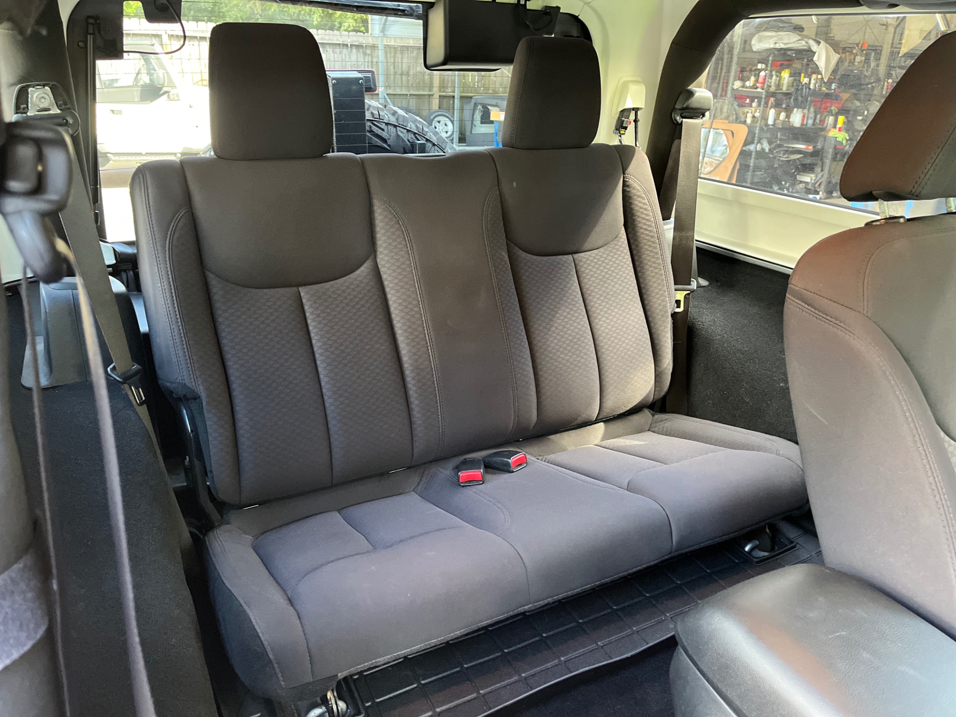 Used-2013-Jeep-Wrangler-Sport (25)