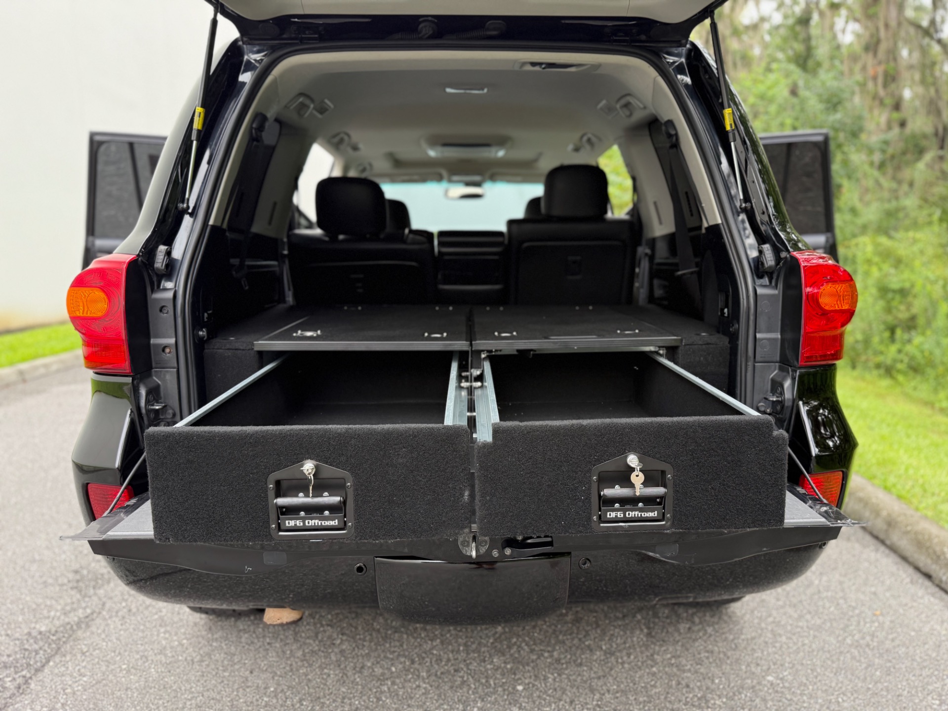 Used-2013-Toyota-Land-Cruiser-200-EXCELLENT-BUILD-BEAUTIFUL!-1754699719 (1)