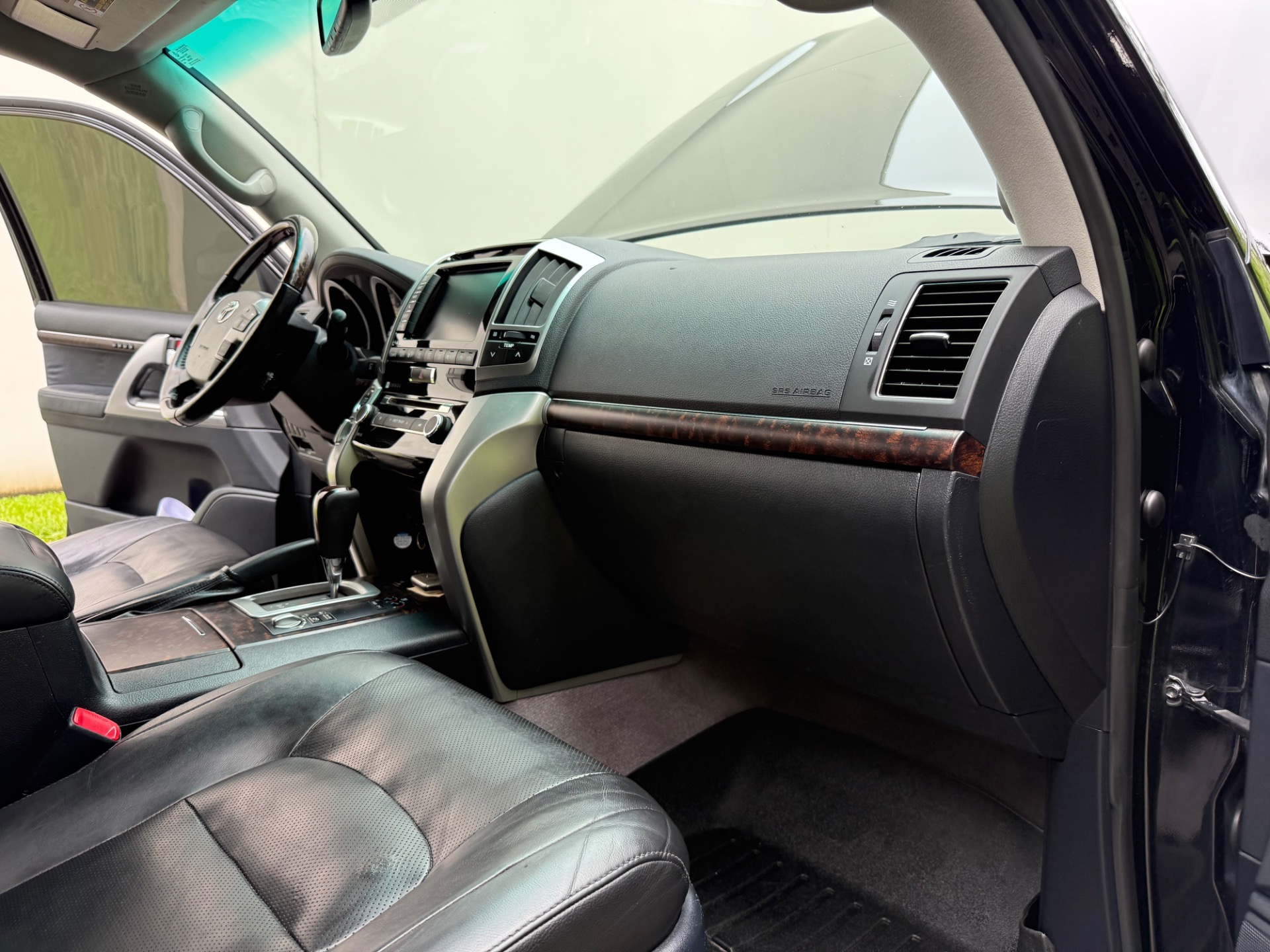 Used-2013-Toyota-Land-Cruiser-200-EXCELLENT-BUILD-BEAUTIFUL!-1754699721 (1)