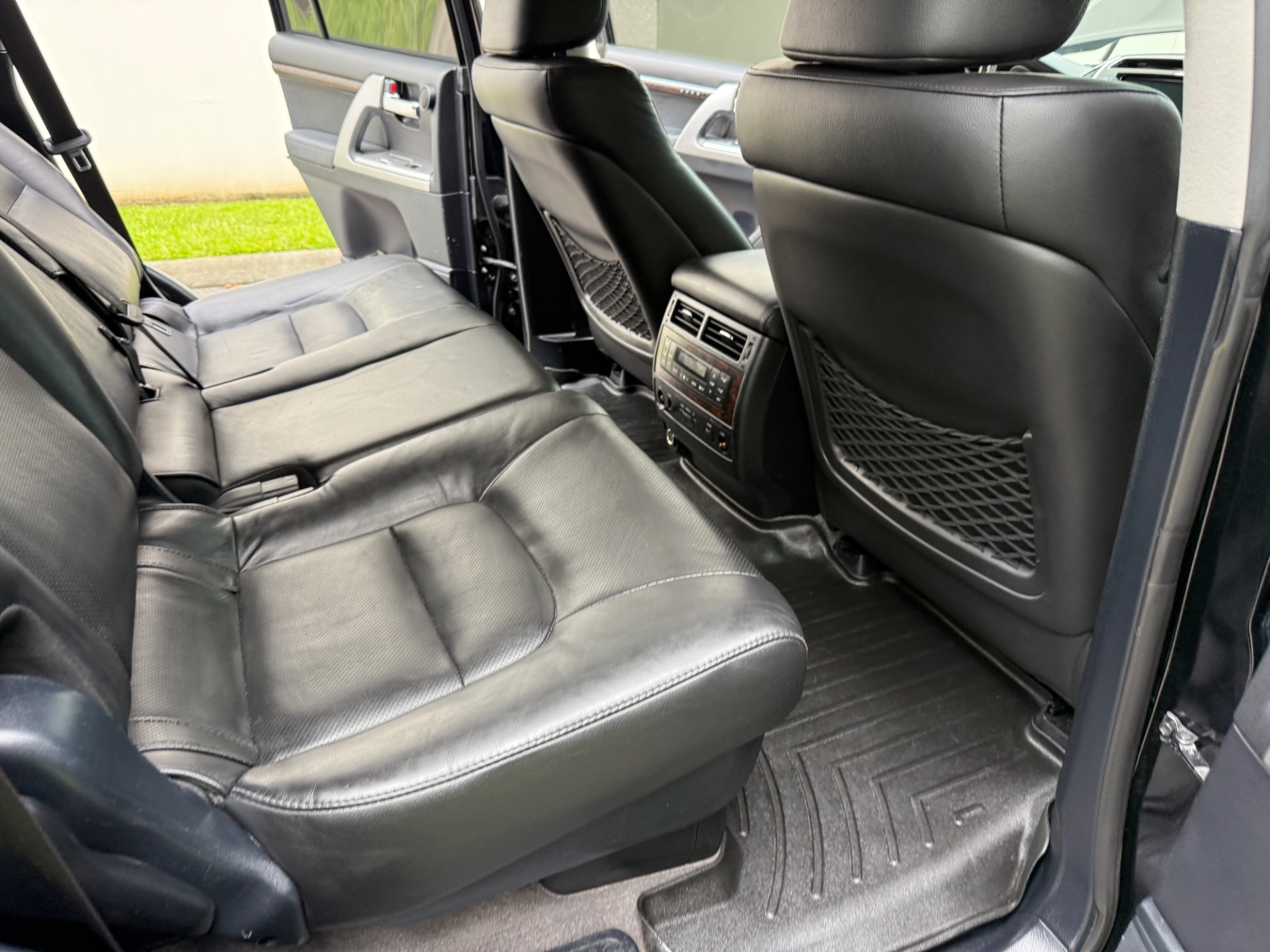 Used-2013-Toyota-Land-Cruiser-200-EXCELLENT-BUILD-BEAUTIFUL!-1754699722 (1)