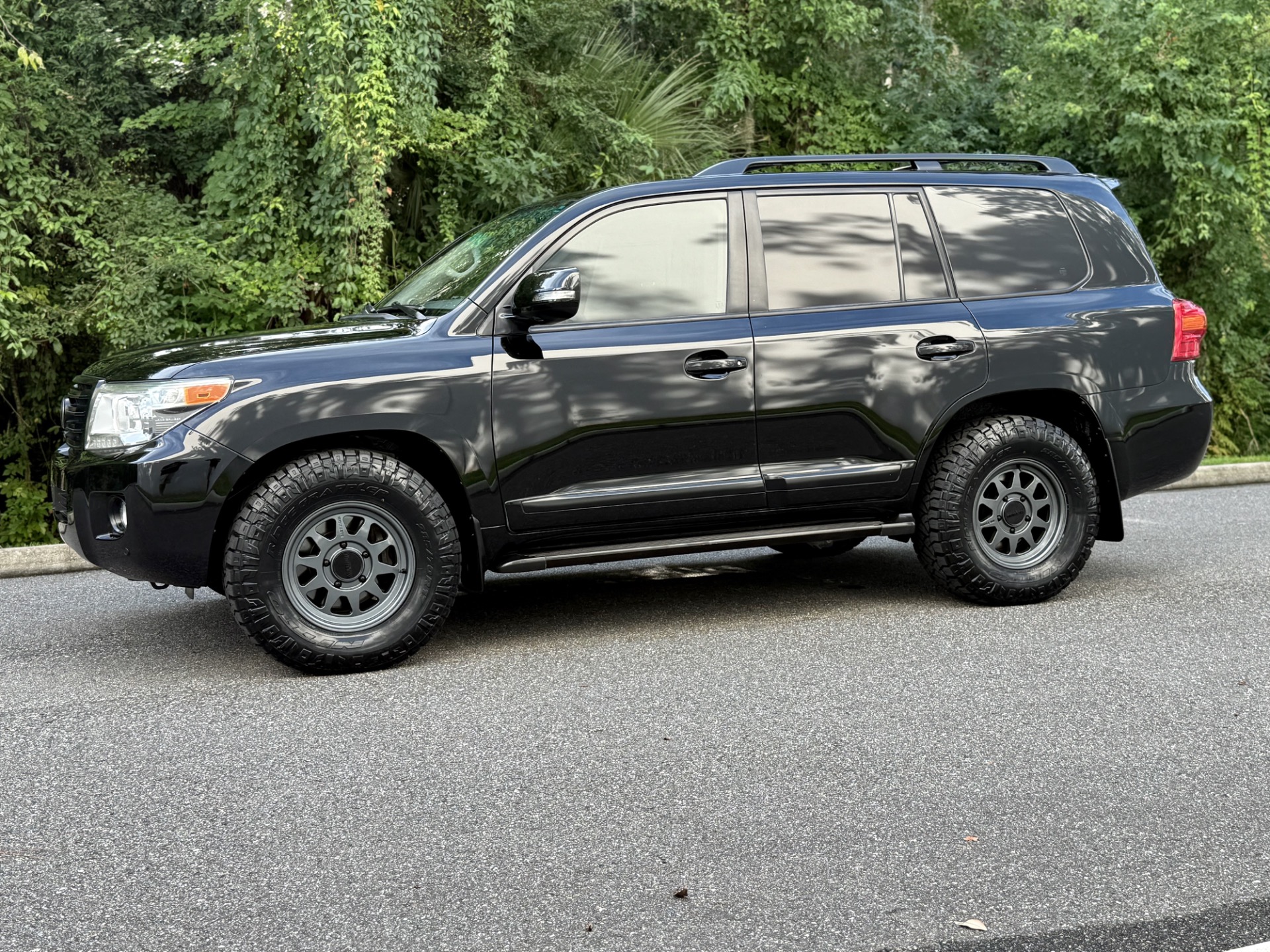 Used-2014-Toyota-Land-Cruiser-200-SUPER-CLEAN-TX-RIG-1754517833