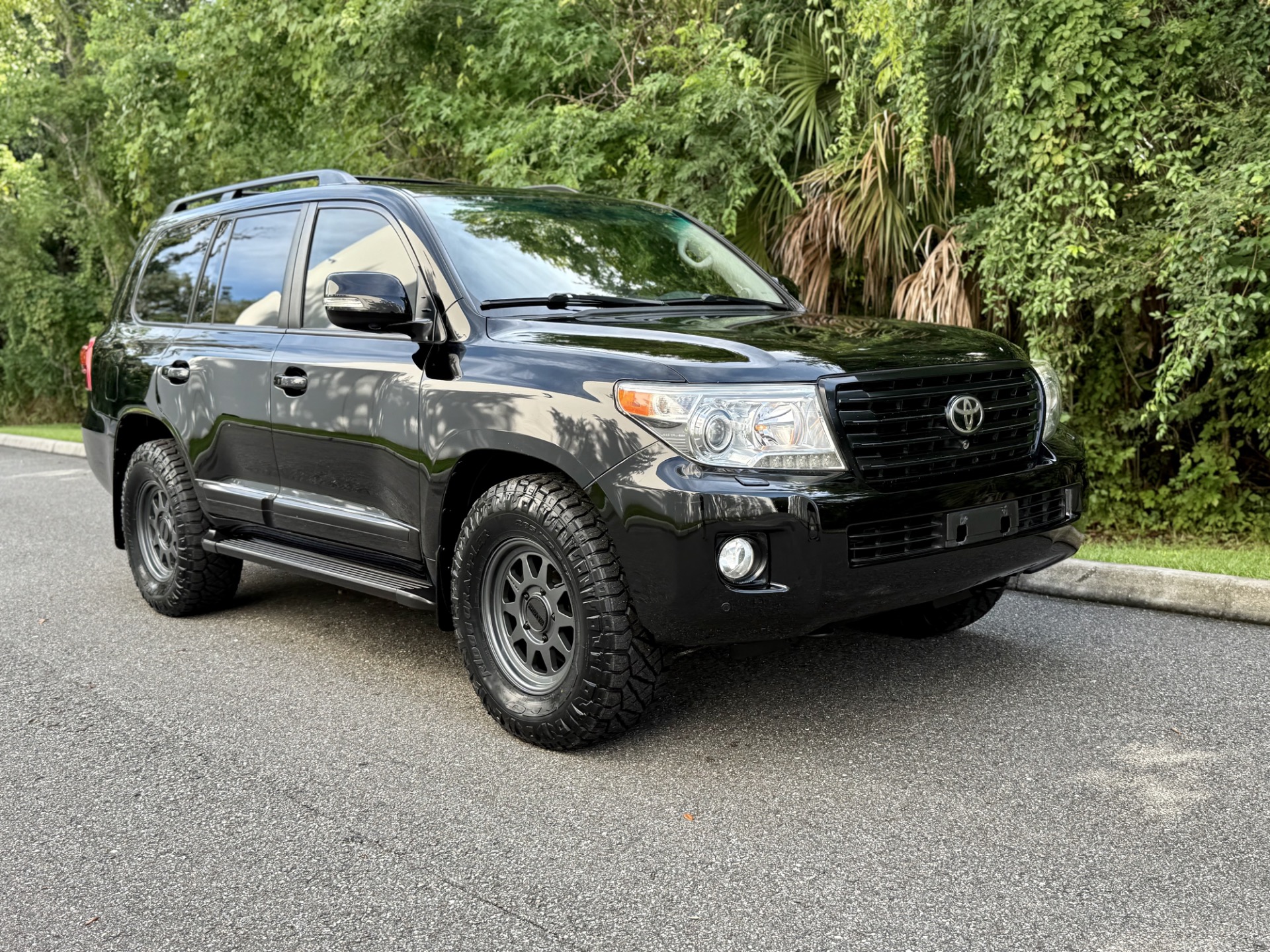 Used-2014-Toyota-Land-Cruiser-200-SUPER-CLEAN-TX-RIG-1754517839