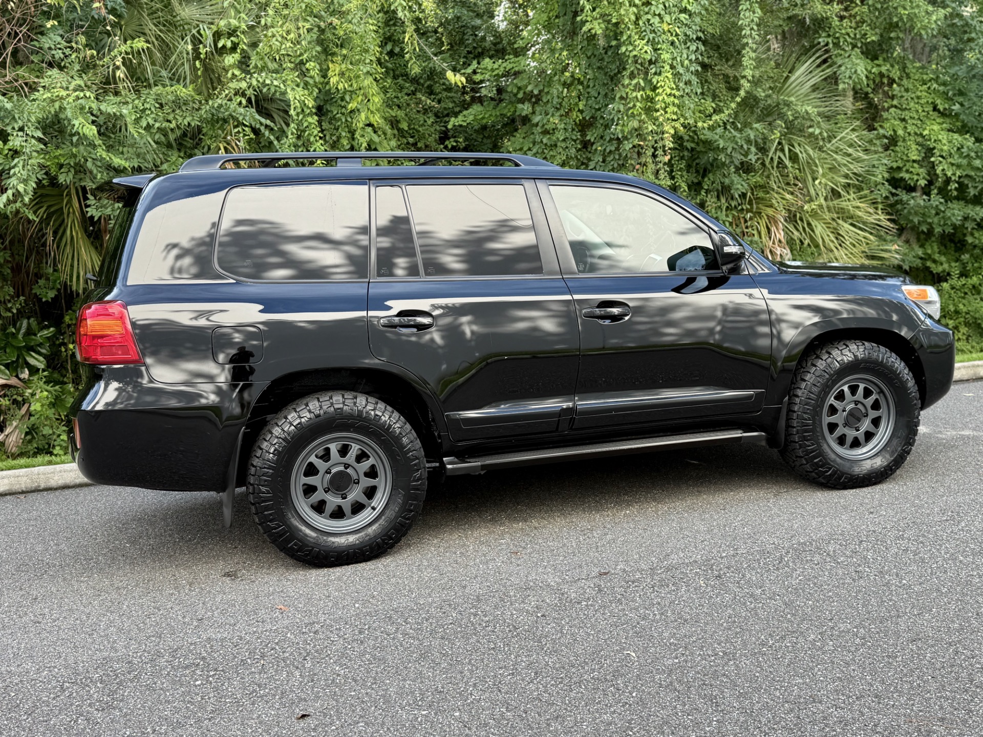 Used-2014-Toyota-Land-Cruiser-200-SUPER-CLEAN-TX-RIG-1754517840