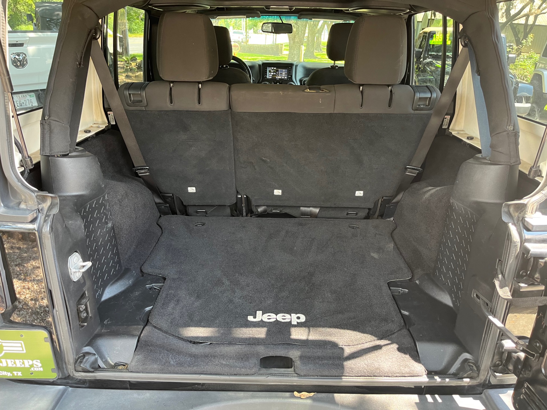 Used-2015-Jeep-Wrangler-Unlimited-Sport (7)
