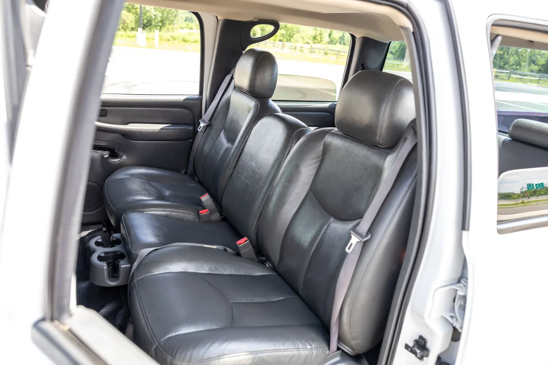 imgi_105_2003-chevrolet-silverado-3500-crew-cab-167-wb-4wd-drw