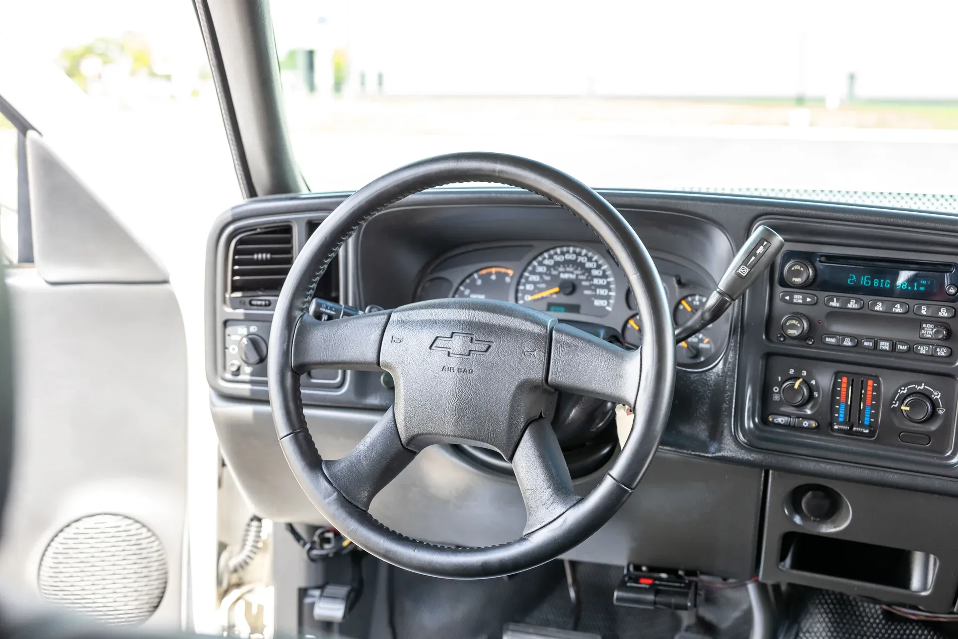imgi_114_2003-chevrolet-silverado-3500-crew-cab-167-wb-4wd-drw