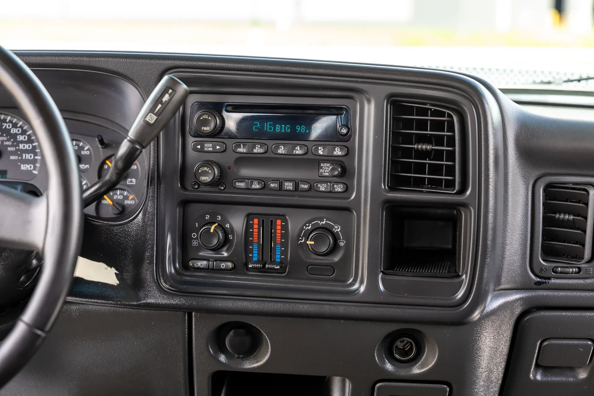 imgi_115_2003-chevrolet-silverado-3500-crew-cab-167-wb-4wd-drw