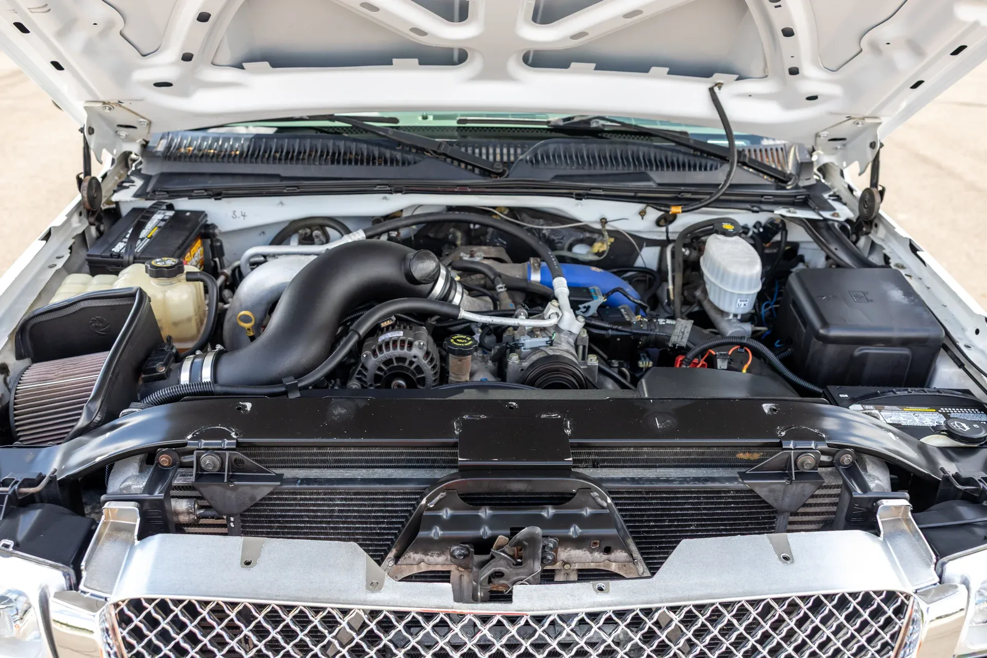 imgi_122_2003-chevrolet-silverado-3500-crew-cab-167-wb-4wd-drw
