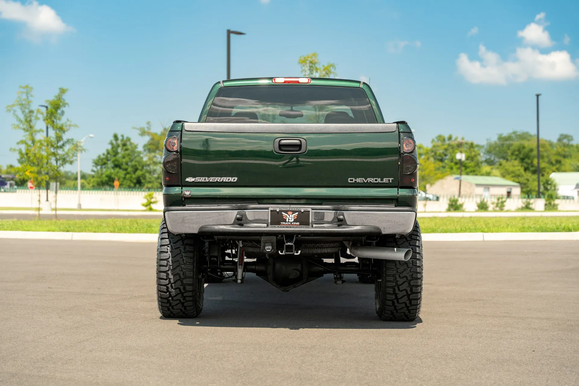 imgi_124_2004-chevrolet-silverado-2500hd-ext-cab-143-5-wb-4wd-lt