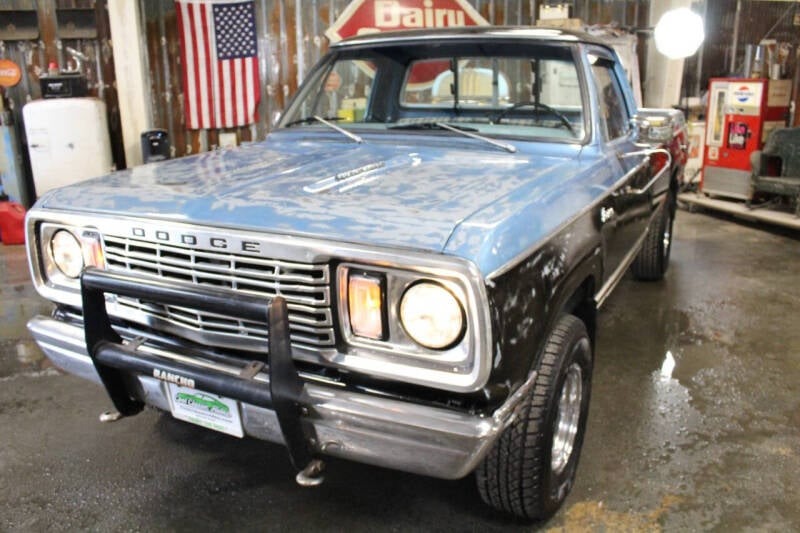 imgi_27_1977-dodge-d150-pickup-4x4-power-wagon