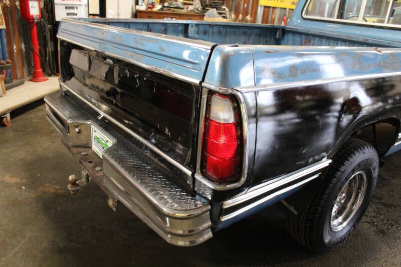 imgi_31_1977-dodge-d150-pickup-4x4-power-wagon