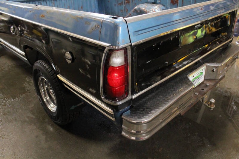 imgi_33_1977-dodge-d150-pickup-4x4-power-wagon